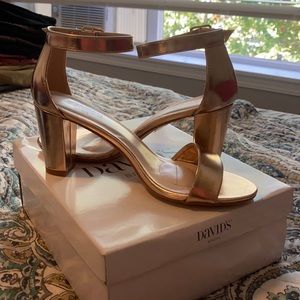 Women’s heeled sandals 8W